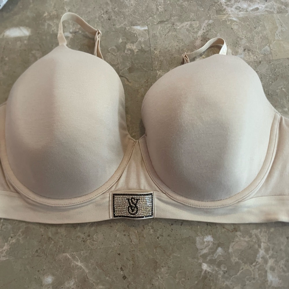 Victoria Secret 40D Shiny Patch lightly lined bra